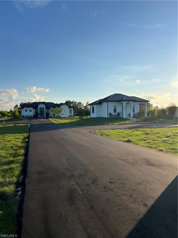2594 43rd Ave NE, Naples