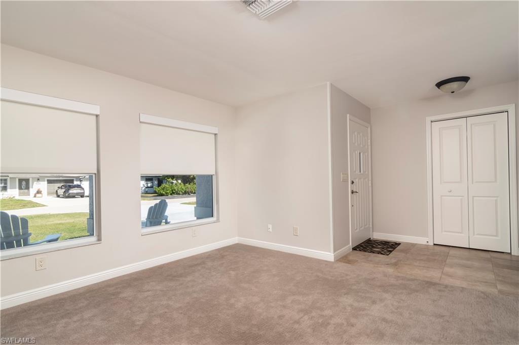 718 107th Ave N - Photo 4